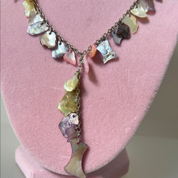 Multicolor Shell Necklace - Picture 3 of 4